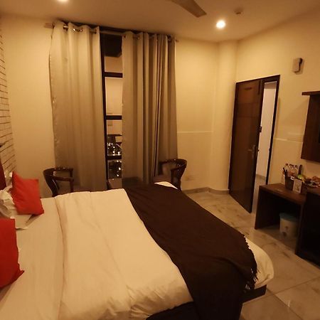 Hotel Multitech Premium Chandīgarh Exteriér fotografie