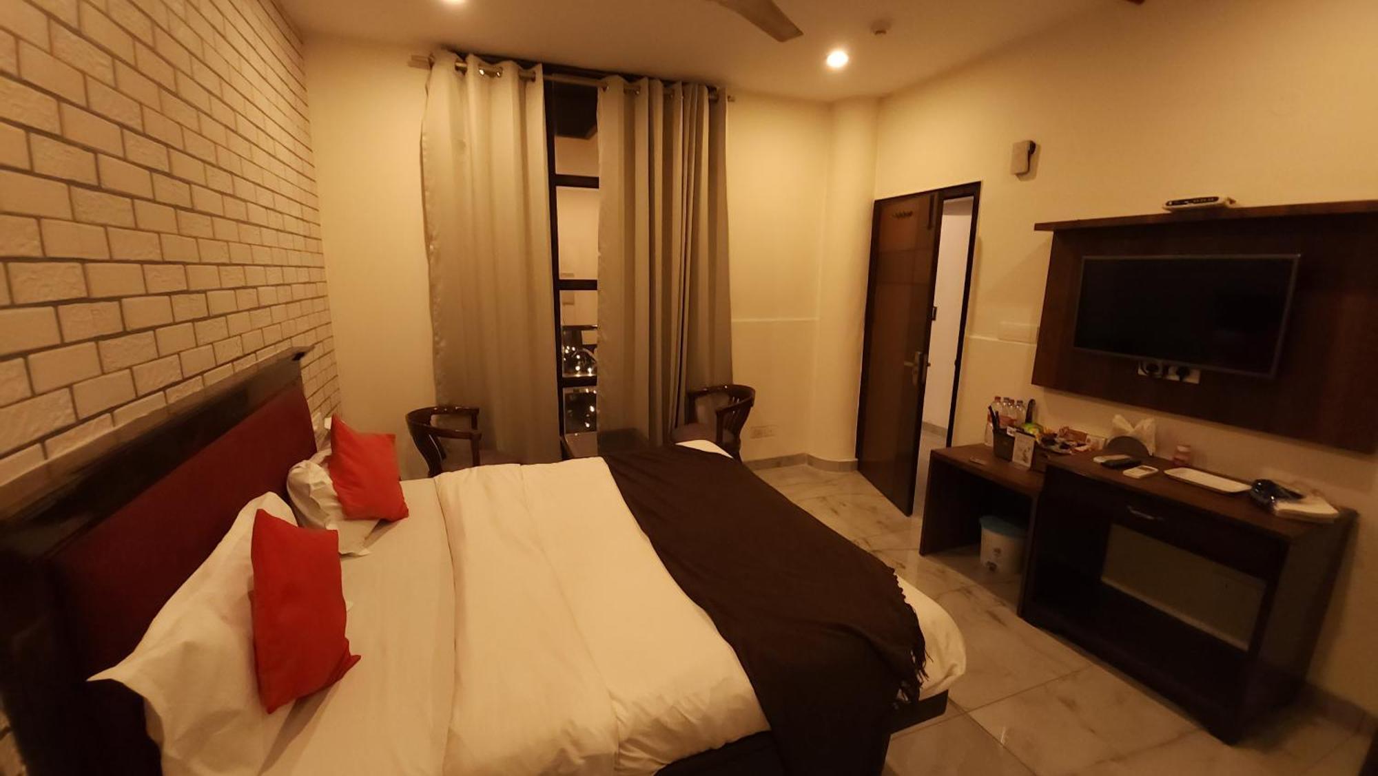 Hotel Multitech Premium Chandīgarh Exteriér fotografie