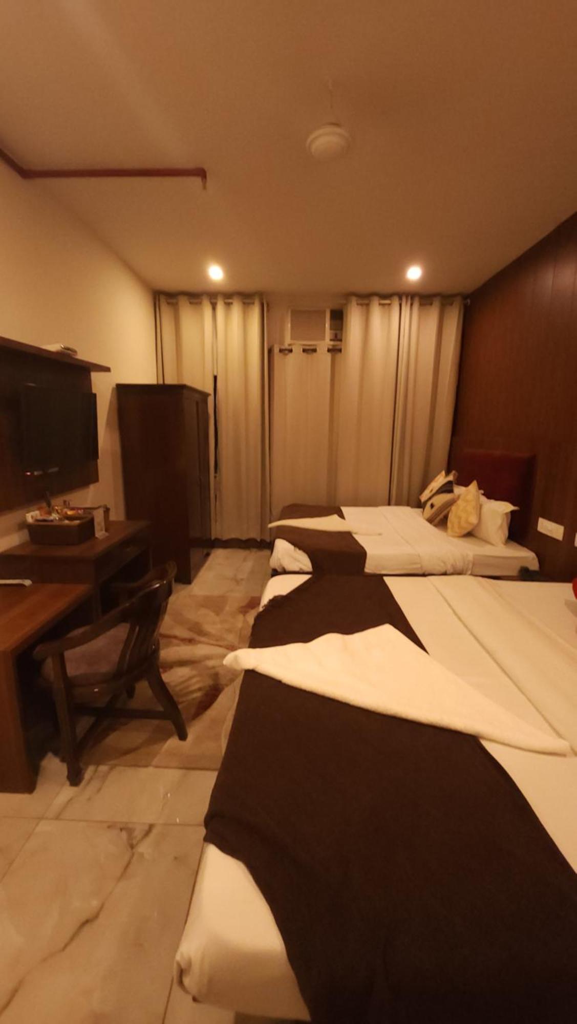 Hotel Multitech Premium Chandīgarh Exteriér fotografie